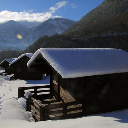 Camping Laciana Natura Hotel Villablino Exterior photo